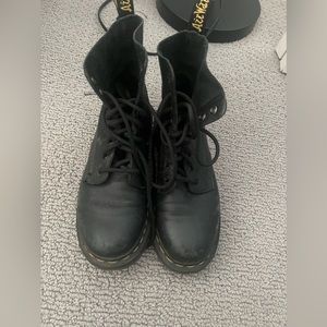 Dr. Marten 1460 Pascal Virginia Leather Boots